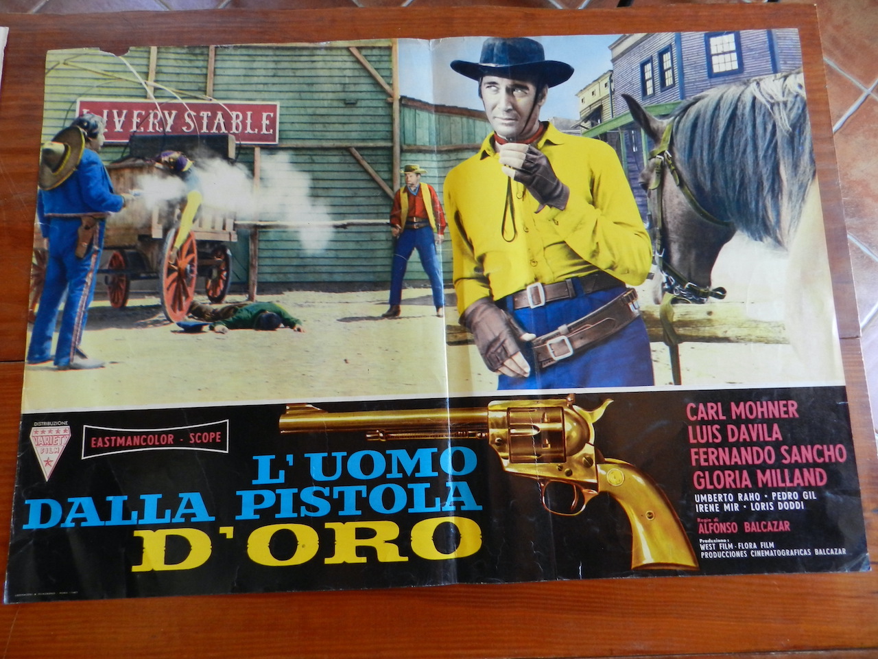 L_uomo dalla pistola d’oro