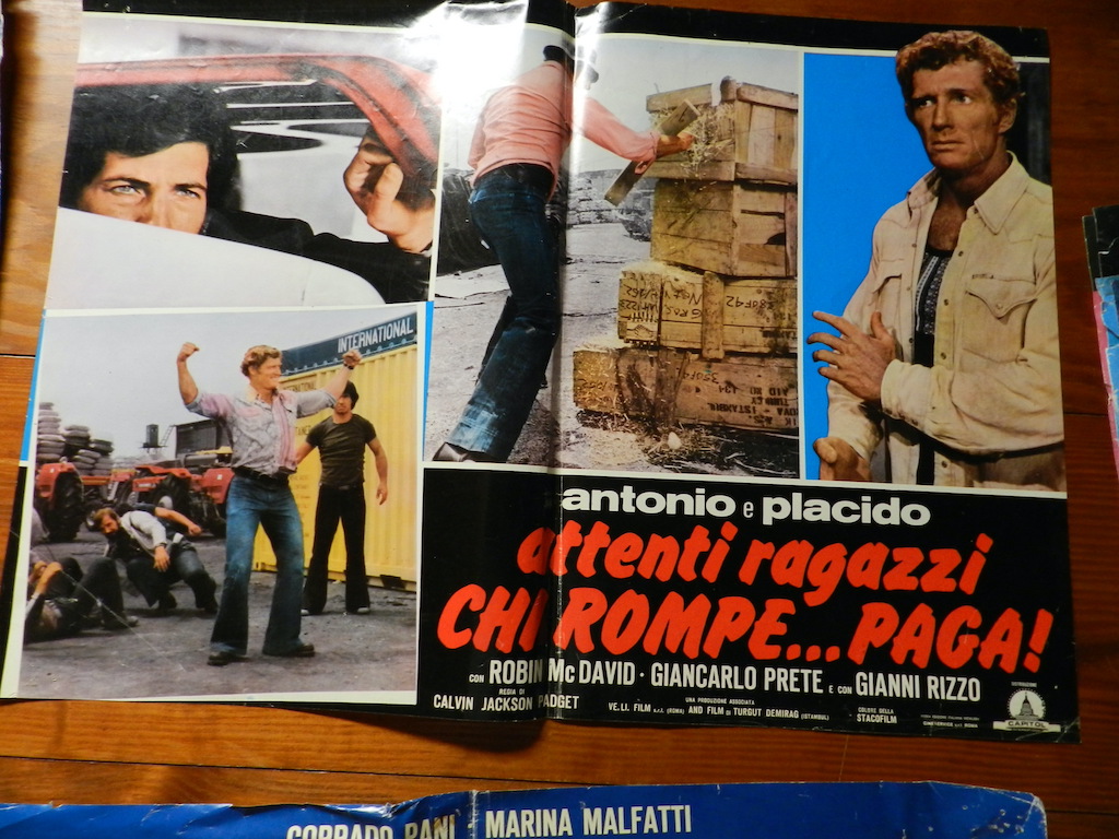 Attenti ragazzi chi rompe... paga!