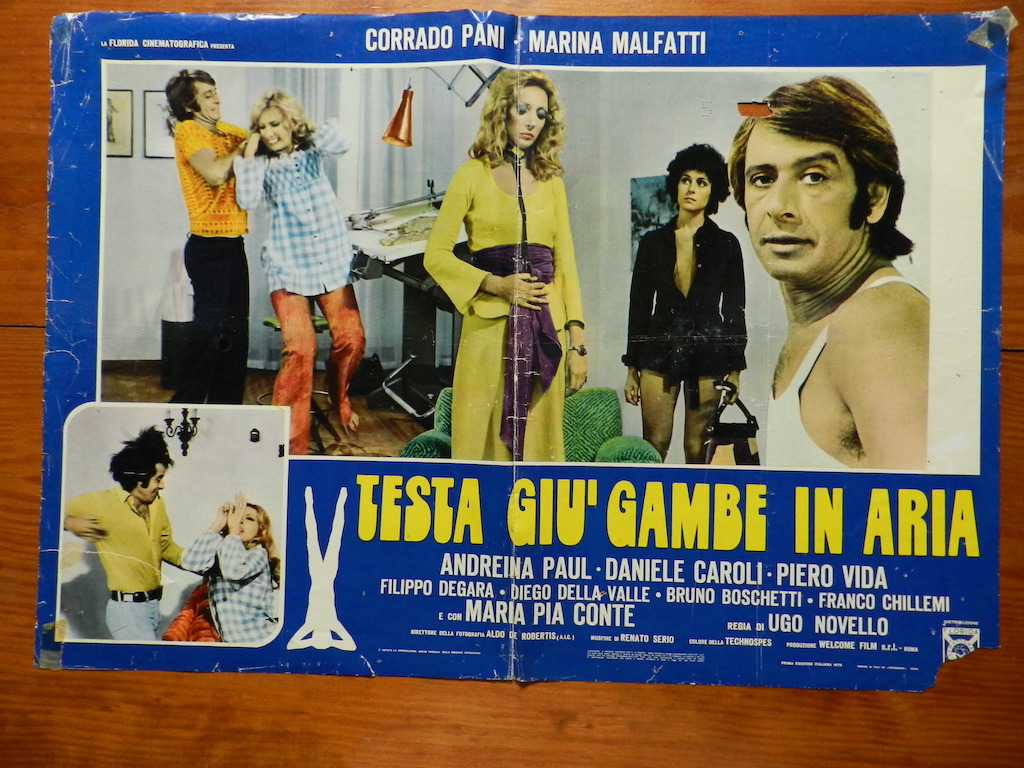 Testa giù gambe in aria