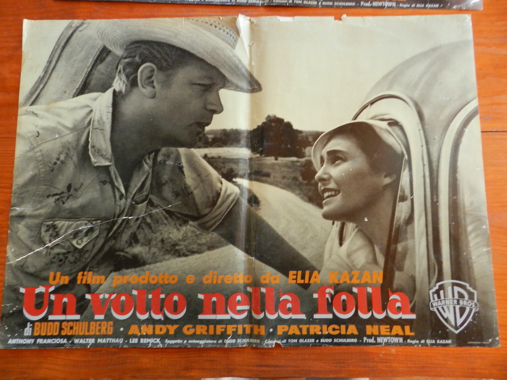 Un volto nella folla 1