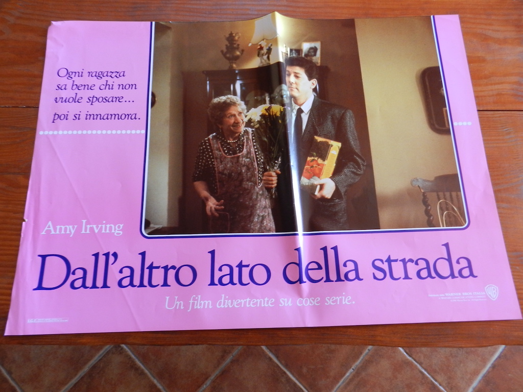 Dall_altro lato della strada 4