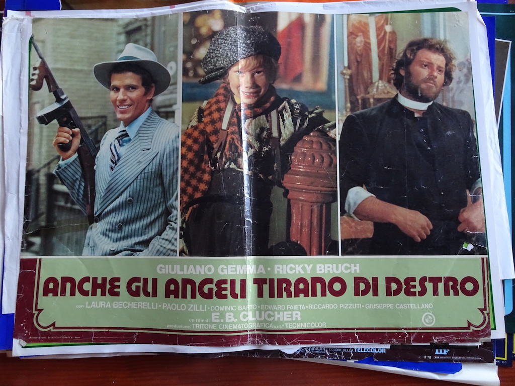 Anche gli angeli tirano di destro