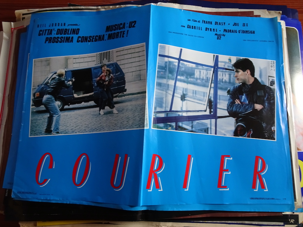 Courier 1