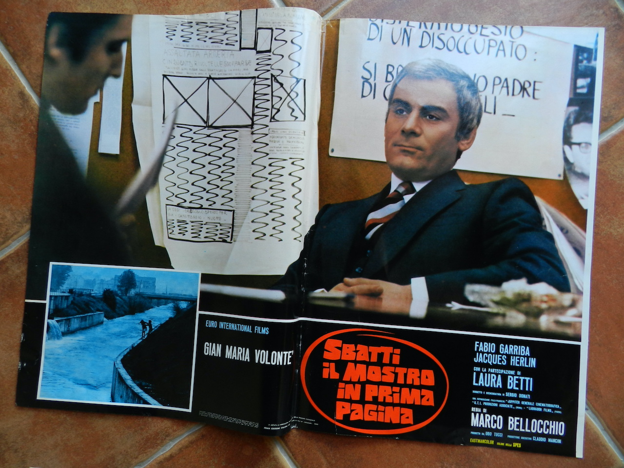 Sbatti il mostro in prima pagina_4