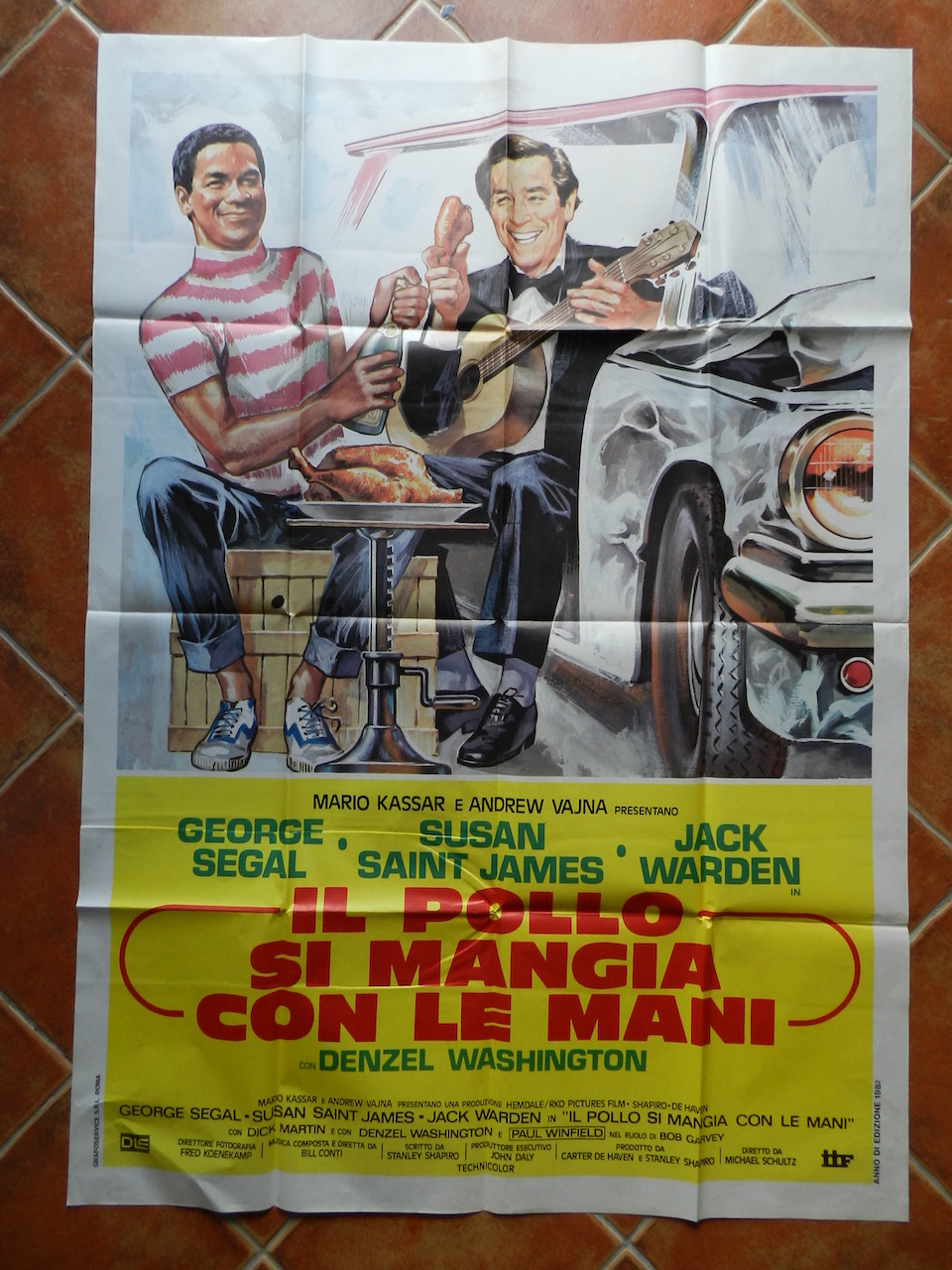 Il pollo si mangia con le mani