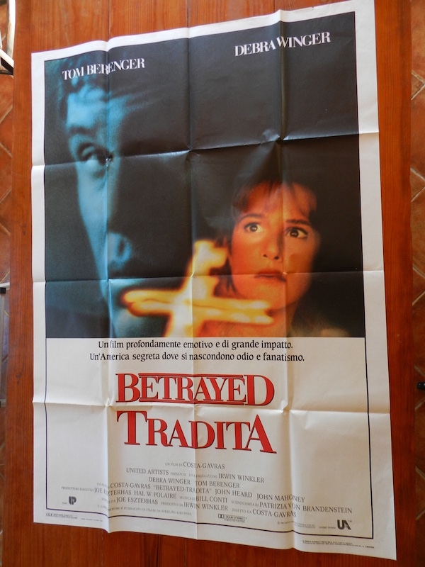 Betrayed - Tradita