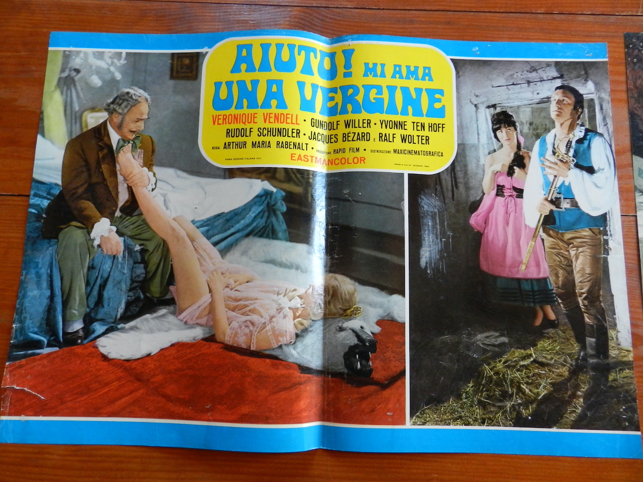 Aiuto, mi ama una vergine_2
